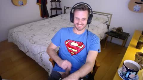 Snapshot of skatejocke chatting on November 15, 2025, 8:27 pm skatejocke online show from November 15, 2025, 8:27 pm