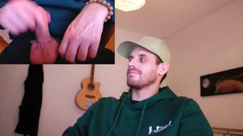 Snapshot of skatejocke chatting on November 16, 2025, 5:51 pm skatejocke online show from November 16, 2025, 5:51 pm