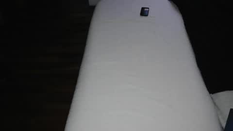 Snapshot of skimaskedmilf chatting on January 24, 2025, 3:32 am BELLA online show from January 24, 2025, 3:32 am