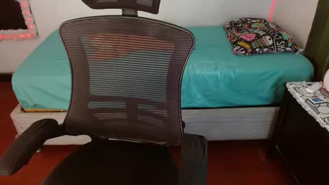 Lorena online show from March 4, 2026, 1:50 pm