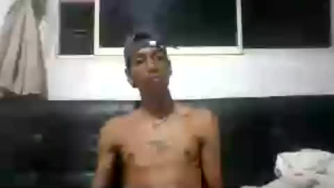 Snapshot of skinny_long_cock chatting on June 30, 2026, 3:51 am Albert online show from June 30, 2026, 3:51 am