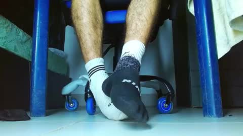 skinny marked online show from January 17, 2025, 7:27 pm