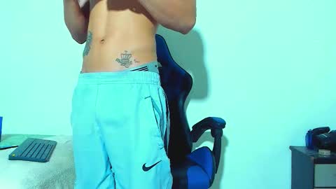 skinny marked online show from November 19, 2025, 4:40 pm