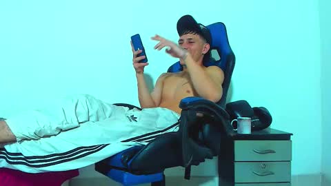 skinny marked online show from December 3, 2025, 4:42 am