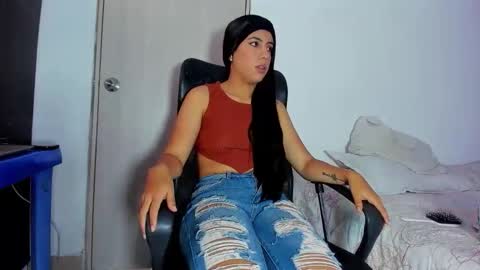 Snapshot of skinnyanai chatting on December 5, 2025, 4:25 pm anai online show from December 5, 2025, 4:25 pm