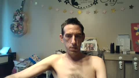 Snapshot of skinnybigcock2 chatting on July 30, 2026, 5:28 am SkinnyBigCock2 online show from July 30, 2026, 5:28 am