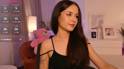 Snapshot of skinnyellie chatting on June 22, 2026, 9:12 pm Ellie online show from June 22, 2026, 9:12 pm