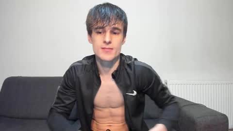 skinnyguywithbigd online show from March 7, 2025, 10:43 pm