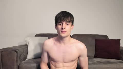 skinnyguywithbigd online show from April 20, 2026, 12:13 am