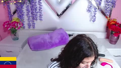  SKINNYHORNY   online show from December 29, 2024, 5:10 am