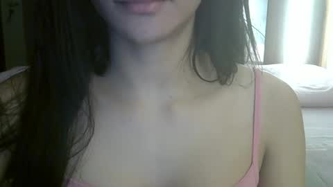 skinnykittencam online show from April 17, 2026, 3:37 pm