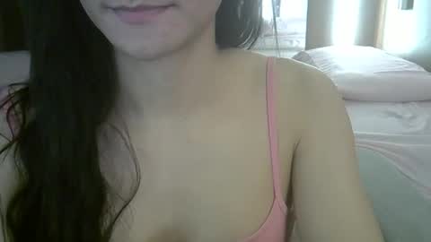 skinnykittencam online show from April 21, 2026, 9:28 pm