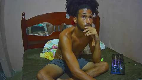 Skinny Latin Man online show from December 4, 2024, 7:39 am