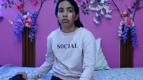 sofia online show from December 22, 2025, 1:41 pm