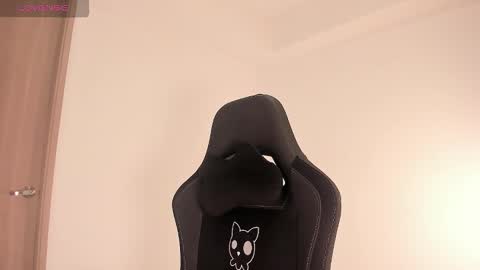 Skinnyy   online show from March 5, 2026, 8:32 am