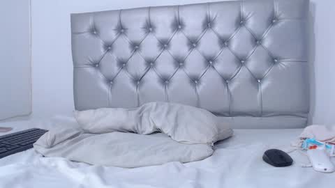 Snapshot of skinnyy_andtight chatting on December 28, 2024, 9:20 am Alexa online show from December 28, 2024, 9:20 am