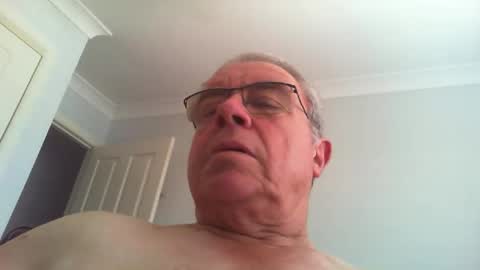 Skipper1970 online show from December 18, 2025, 4:07 am