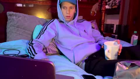 Skittles online show from February 24, 2025, 11:43 am