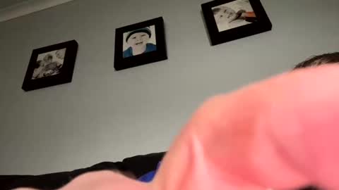 skuzzy25 online show from February 22, 2025, 10:18 am