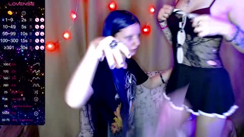 Iska Im genderfluid theyheshenot use ht have reasons and Mia my t-gf sheher online show from January 24, 2025, 4:39 pm