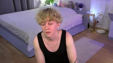 Dian online show from May 4, 2026, 9:11 pm