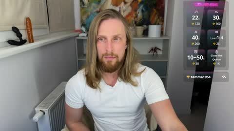 sky_guy25 online show from May 16, 2026, 8:07 pm