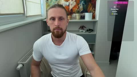 sky_guy25 online show from June 4, 2026, 8:20 am