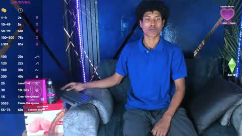 sky_walkerss online show from June 1, 2026, 5:47 pm