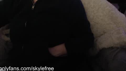 SKYLE   online show from January 28, 2025, 10:34 pm