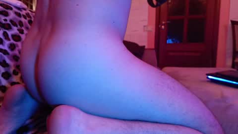 Snapshot of skyburn54 chatting on January 5, 2025, 1:24 am skyburn54 online show from January 5, 2025, 1:24 am
