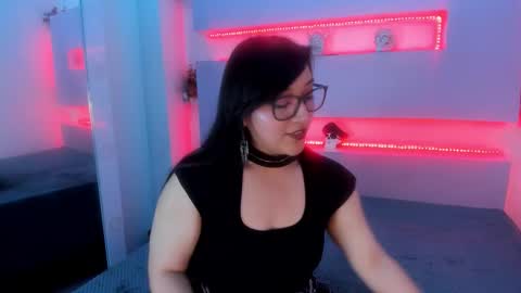 skye_bluee_ online show from October 1, 2025, 3:34 am