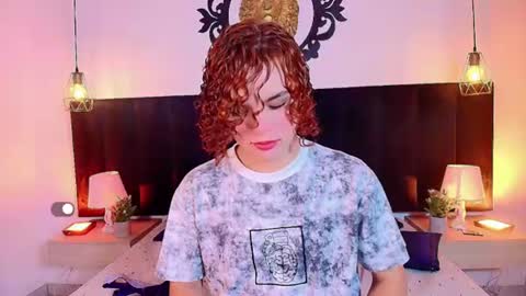 Snapshot of skyee_angel chatting on June 8, 2026, 6:52 pm Angel online show from June 8, 2026, 6:52 pm
