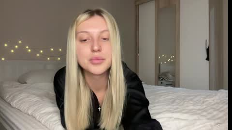 GARRY AND SOPHIA online show from February 6, 2025, 7:29 pm