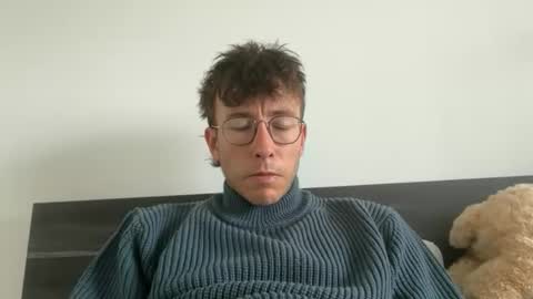 skyisthelimit1995 online show from May 16, 2026, 3:33 pm