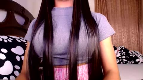 skyla online show from September 10, 2025, 7:41 am