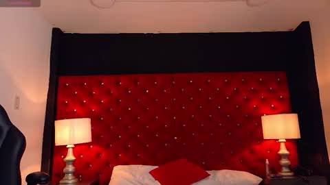 SKYLERBIGXXX online show from September 21, 2025, 3:30 am