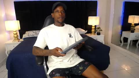 SKYLERBIGXXX online show from May 26, 2026, 4:41 am