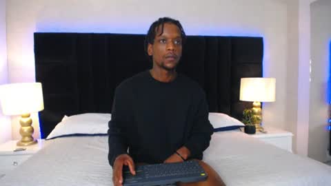 Snapshot of skylerbigxxx chatting on June 18, 2026, 9:14 am SKYLERBIGXXX online show from June 18, 2026, 9:14 am