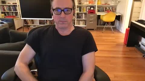 Skyline3371 online show from November 10, 2025, 6:18 pm