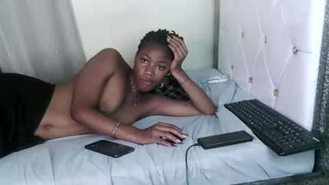 skyqueen0 online show from October 26, 2025, 5:08 pm