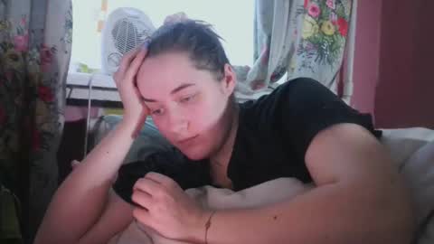 skyressie333 online show from December 28, 2024, 1:49 pm