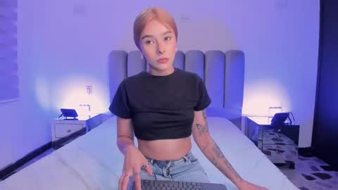 skythompson online show from September 18, 2025, 4:25 am