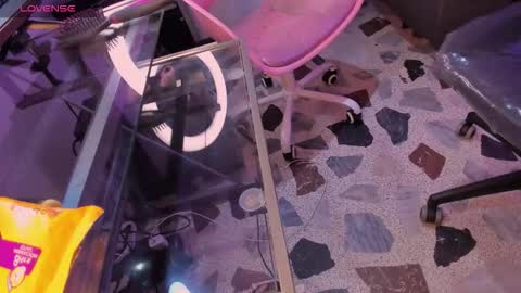 skythompson online show from October 25, 2025, 5:04 am