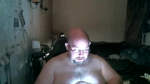slavejim online show from March 9, 2025, 4:38 am