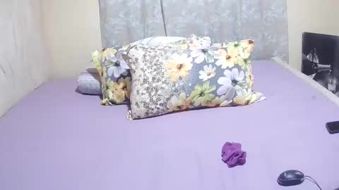 slender_sweetbabe online show from March 30, 2026, 11:33 am