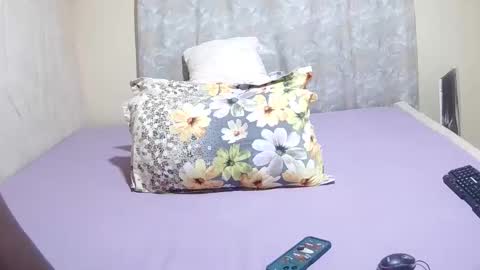 slender_sweetbabe online show from April 20, 2026, 11:13 am