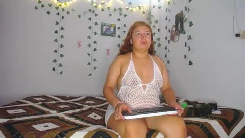 sleyandluna1 online show from June 9, 2026, 2:01 am