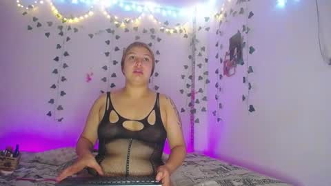sleyandluna1 online show from June 16, 2026, 2:03 am