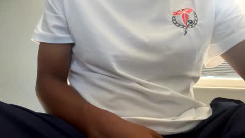 slick2285 online show from September 17, 2025, 8:32 pm