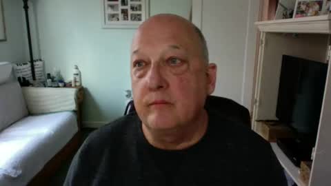 slick50000 online show from December 3, 2024, 7:44 pm